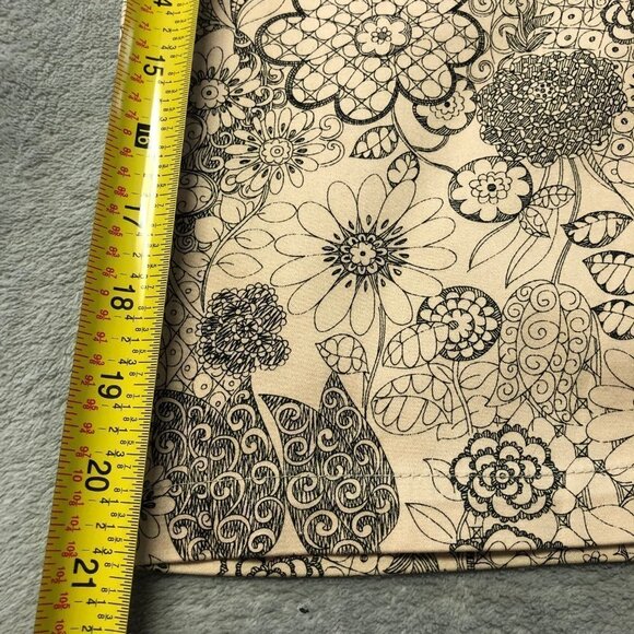 Melrose Petites Beige with Floral Outline Patterns Skirt Size 10 - Picture 5 of 6